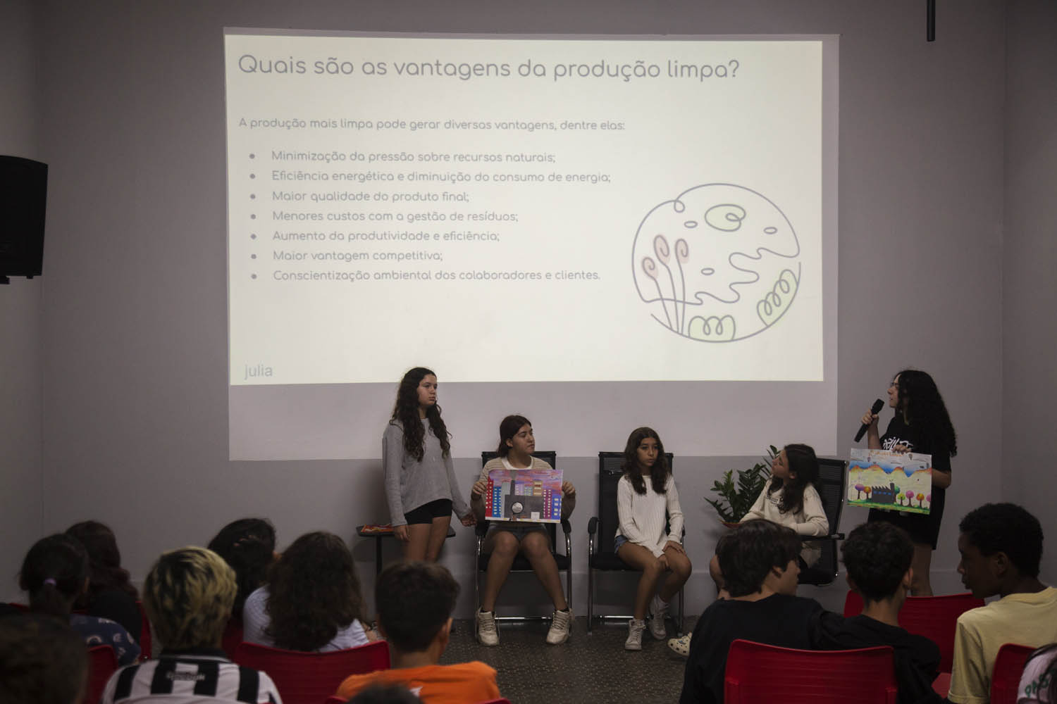Semana sobre Crise Climática na escola Edem. 
Atividades com turmas da EI ao EM
RJ, 24.10.2025
foto: Eduardo Martino/ Andréa Testoni (Zuppa Filmes)